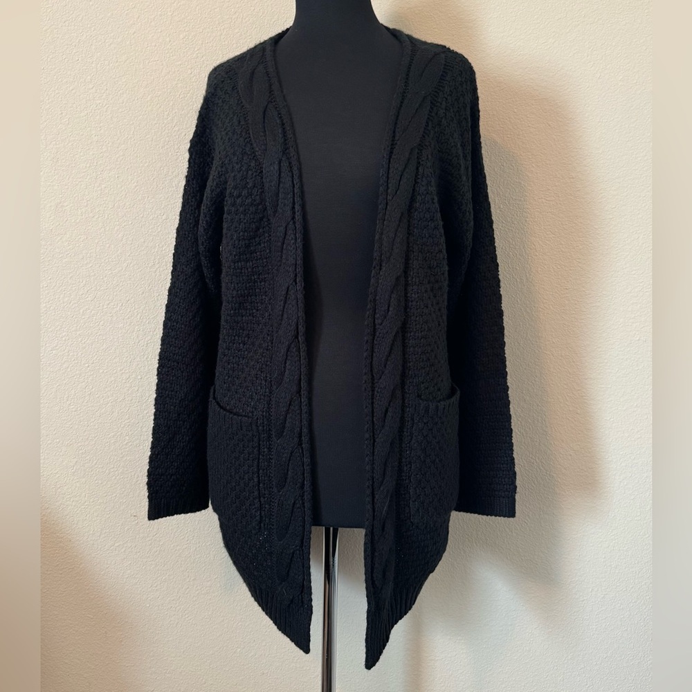 Women's Black Cable Knit Cardigan Medium